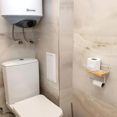 1br With Parking Near Free Uni By Flat Manаger