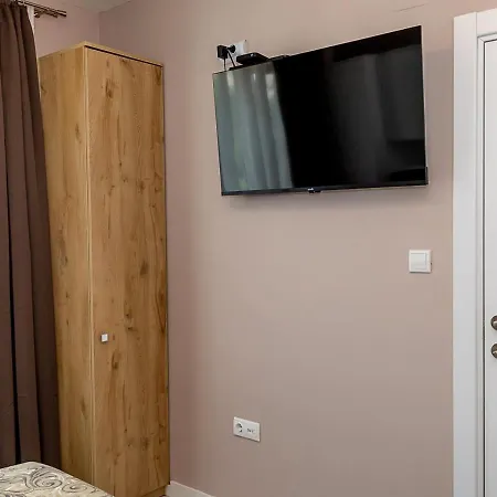 Apartman 1br With Parking Near Free Uni By Flat Manаger *
