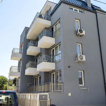 Apartman 1br With Parking Near Free Uni By Flat Manаger *